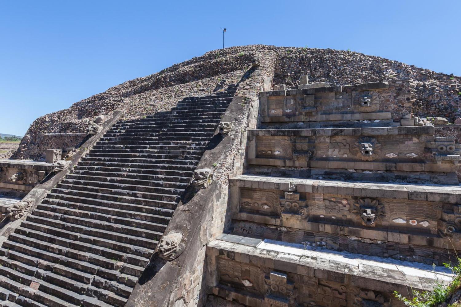 temple of the feathered serpent, teotihuacan 