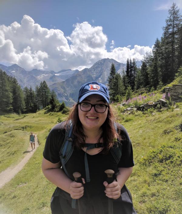 Chloe Lehnerz hiking in Italy
