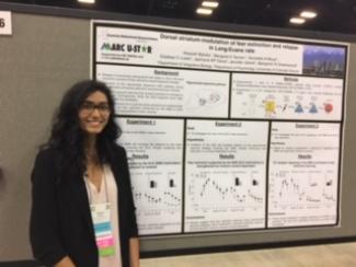 Aleeza presenting at SACNAS 2018