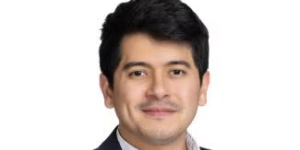headshot of J. Carlos Martínez Mori 