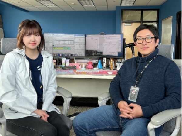 Authors of the paper, Abgail Chiu (left), and Prof. Woonghee Lee (right)  