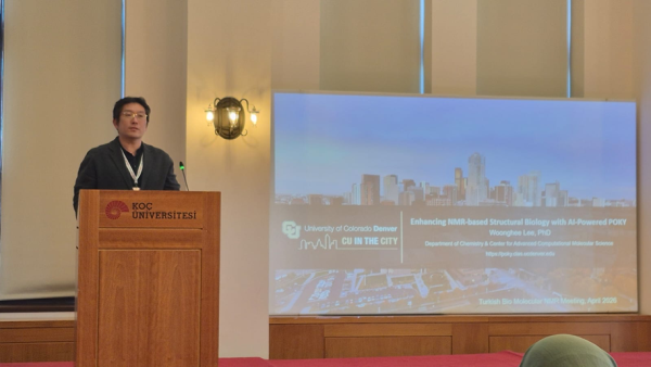 Woonghee Lee delivers keynote at Bio Molecular Meeting in Istanbul