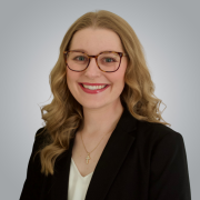headshot of Kayley Smiley