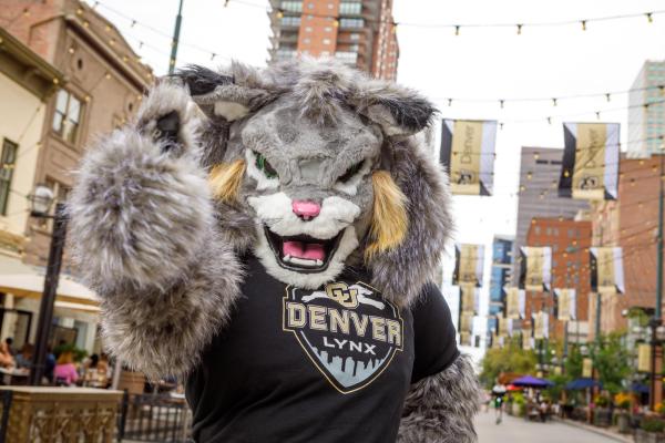 CU Denver Milo mascot gives a thumbs up