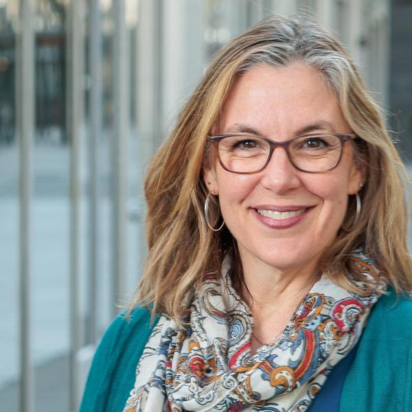 Photo of Dr. Jennifer Reich